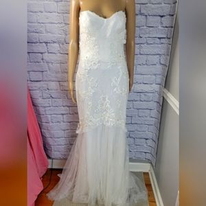 Casablanca Project  Mermaid Wedding Grown Size 12